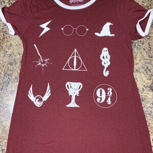 Maroon with white printing and binding, size XL, Harry Potter t-shirt